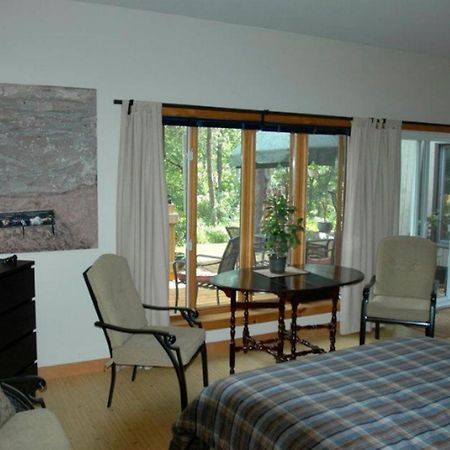Gite Au Pied Du Courant De Gilbert Desjardins Mont-Laurier Zimmer foto